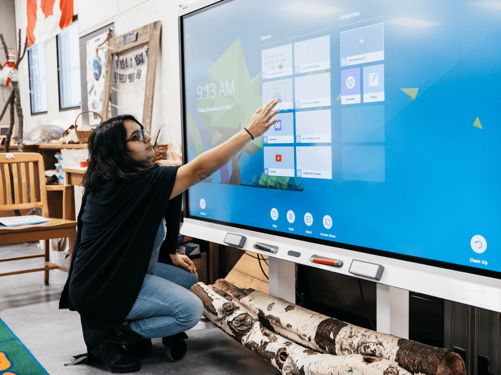 New Features for More Connected Sustainable Interactive Displays New Features for More Connected Sustainable Interactive Displays