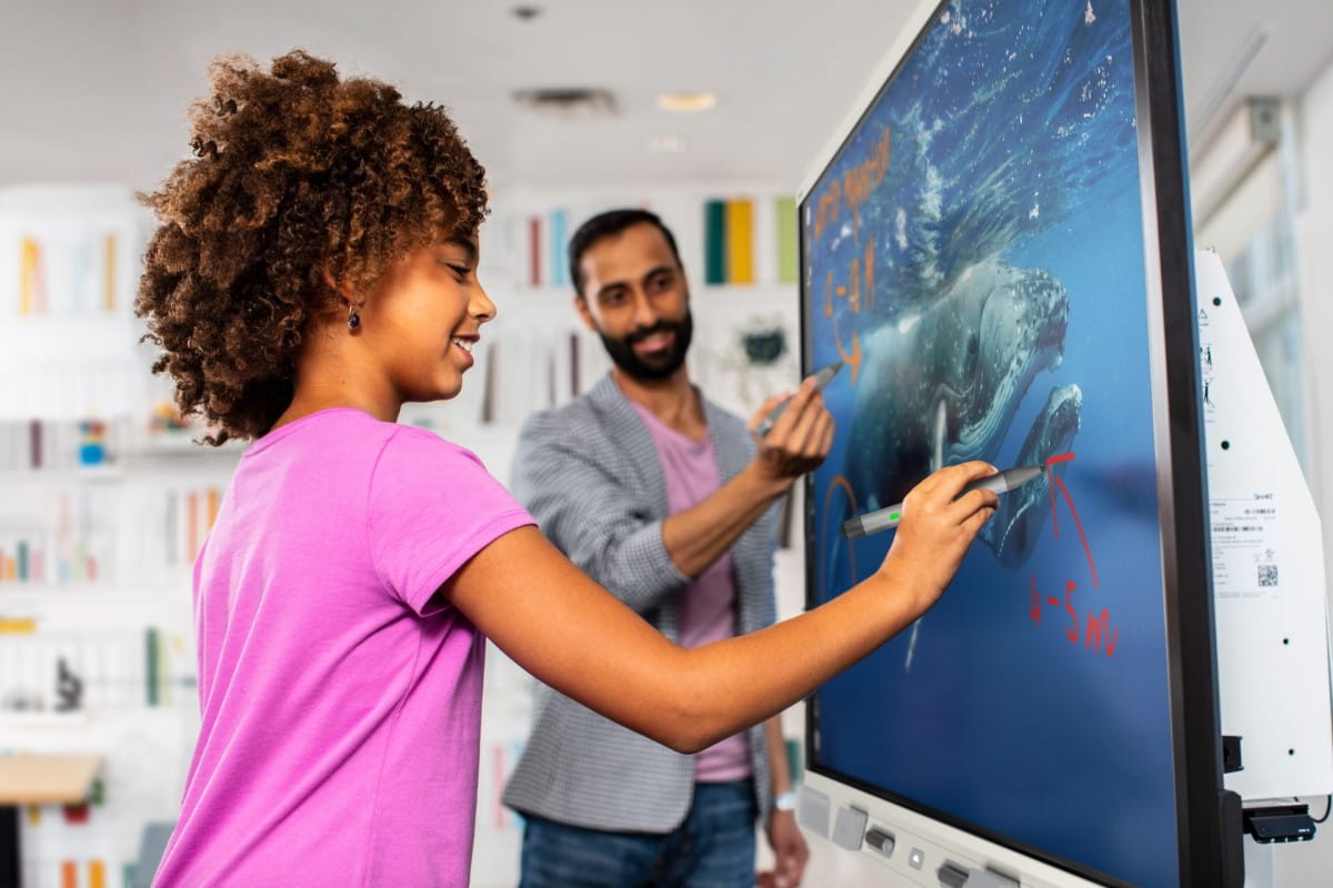 Best interactive board store for classroom