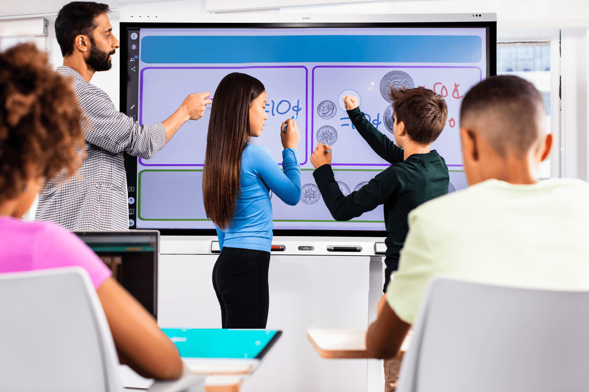100 Inch interactive whiteboard in the classroom Manufacturers